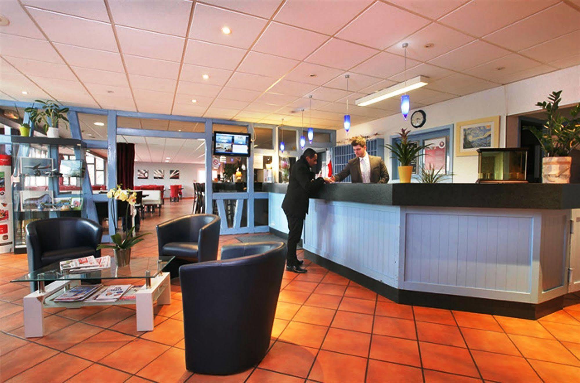 Отель Ibis Styles Bale-Mulhouse Aeroport Блоцхейм Экстерьер фото